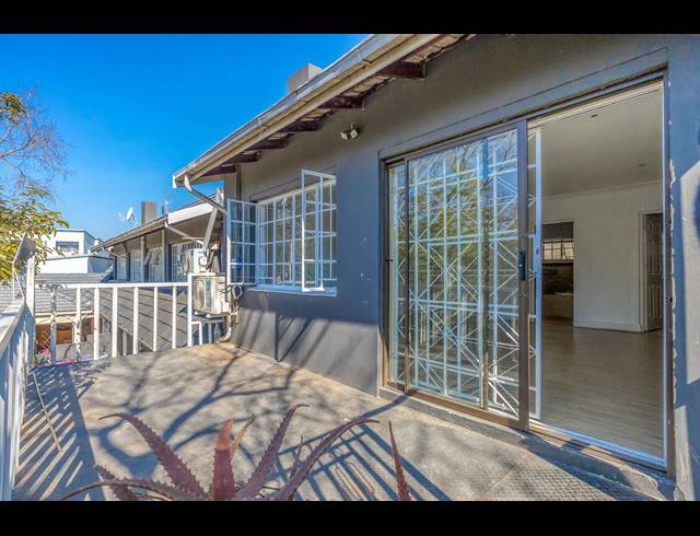 2 BEDROOM APARTMENT RENTED IN RIVONIA